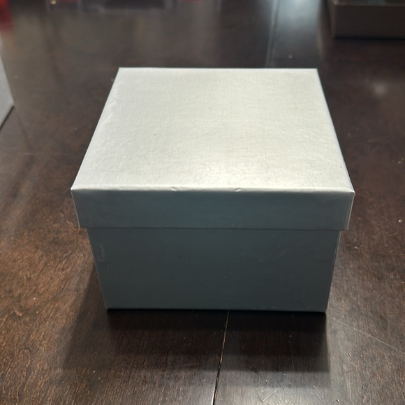 Beautiful Santa ornament by QVC. New in box. - Picture 4 of 4